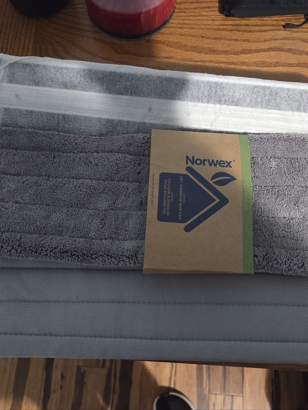 NEW LARGE Norwex Gray Microfiber SUPERIOR  Floor Mop Pad SYSTEM 2 PADS POLE BASE